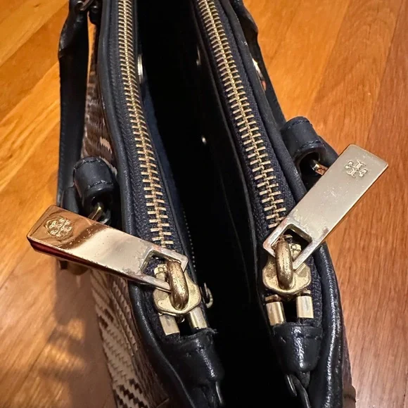 Tory Burch Black and Cream Checkered Satchel - Picture 6 of 16